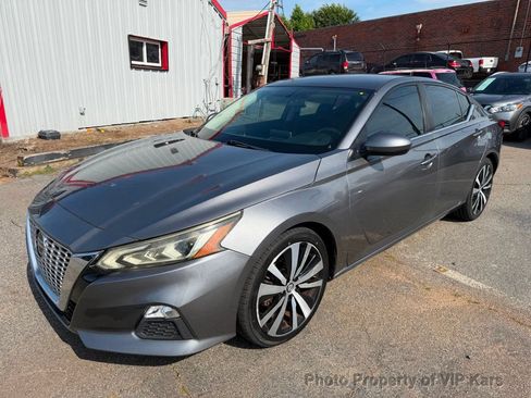 Used 2020 Nissan Altima 2.5 SR FWD image 26