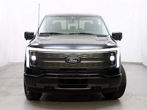 Used 2025 Ford F150 Lightning Lariat image 5