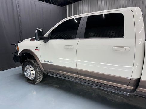 Used 2023 RAM 3500 Limited image 7