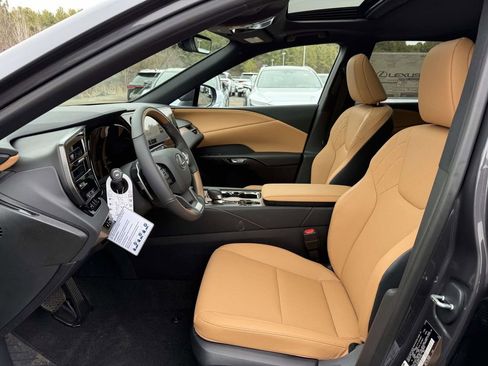 Used 2026 Lexus RX 350h image 12