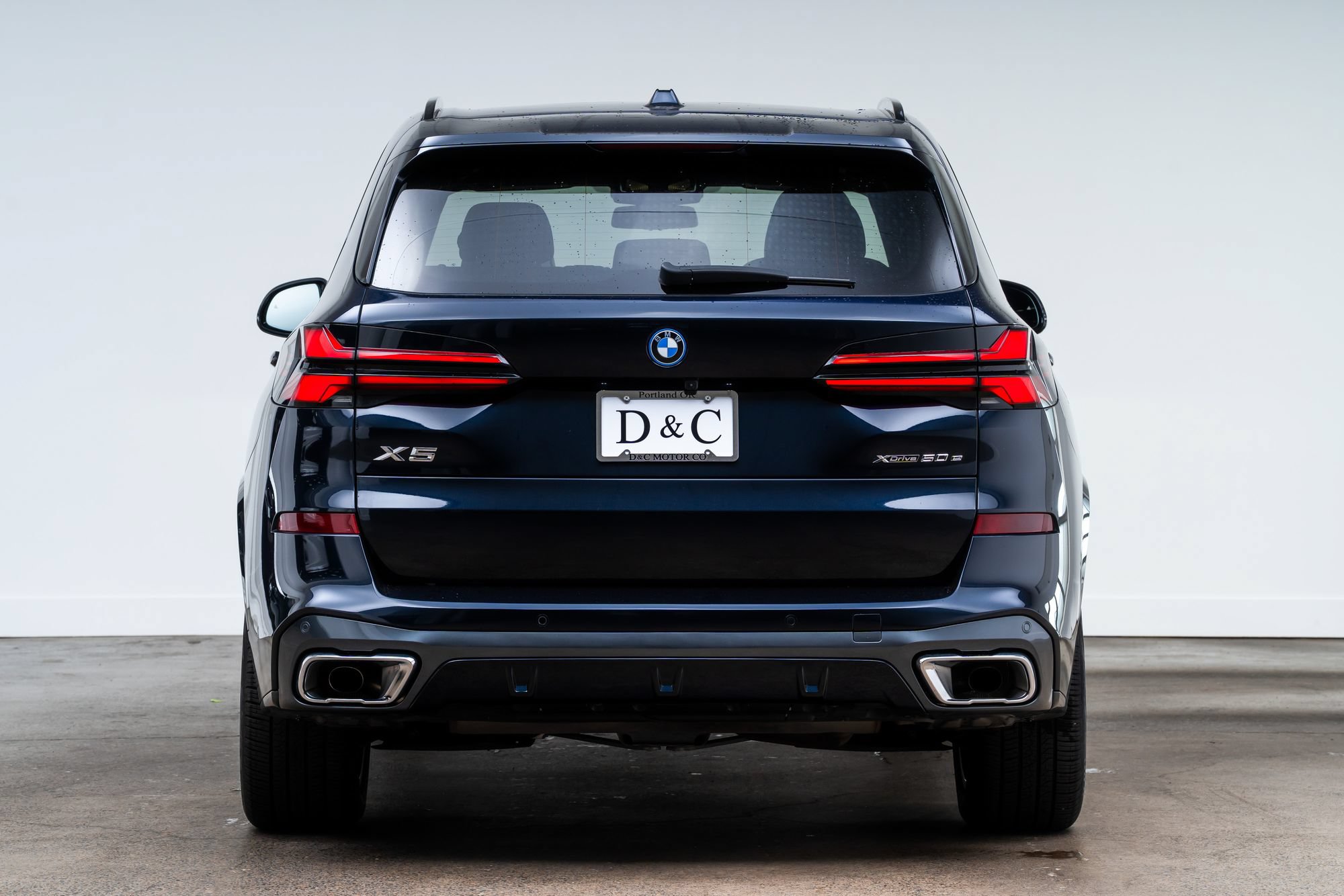 Used 2024 BMW X5 xDrive50e w/ Executive Package AWD/4WD image 6