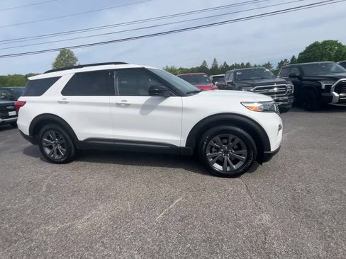 Certified 2023 Ford Explorer XLT w/ Equipment Group 202A AWD/4WD image 21