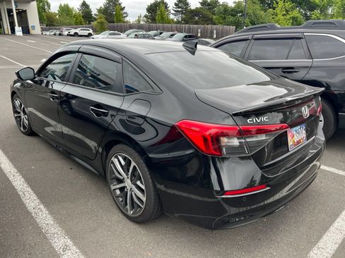 Used 2024 Honda Civic Touring image 6