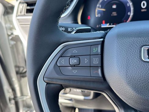 New 2025 Jeep Grand Cherokee L Altitude AWD/4WD image 9