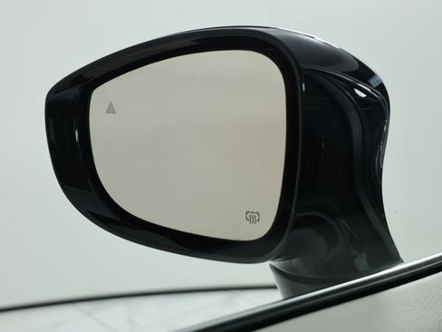 Used 2024 Chrysler Pacifica Limited FWD image 18