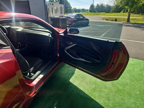 Used 2017 Chevrolet Camaro LT RWD image 13