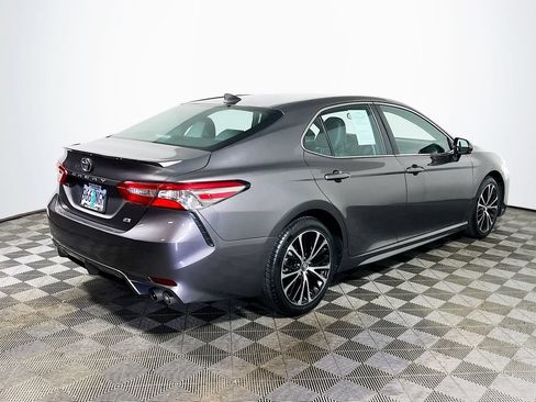 Used 2019 Toyota Camry SE FWD image 7