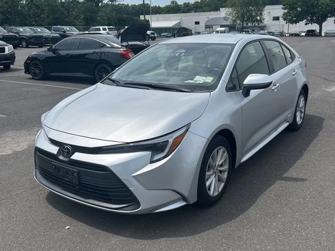 Used 2026 Toyota Corolla LE w/ LE Premium Package AWD/4WD image 3