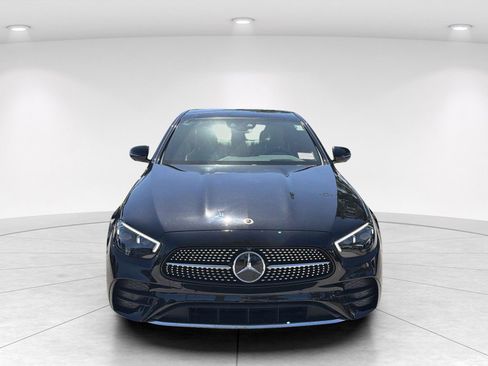 Used 2022 Mercedes-Benz E 350 4MATIC Sedan image 2