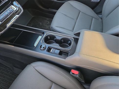 New 2026 Lincoln Corsair Premiere image 20