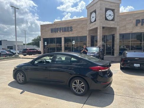 Used 2018 Hyundai Elantra Value Edition FWD image 1