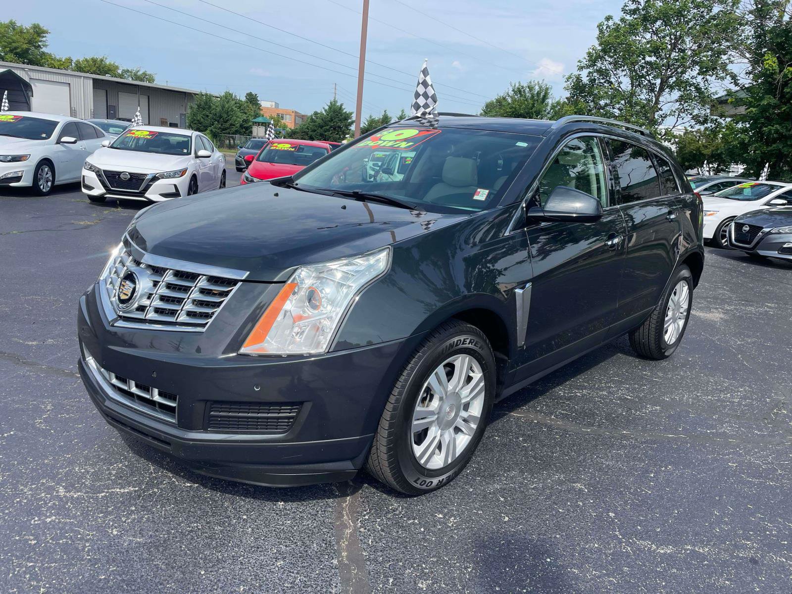Used 2016 Cadillac SRX Luxury FWD image 3