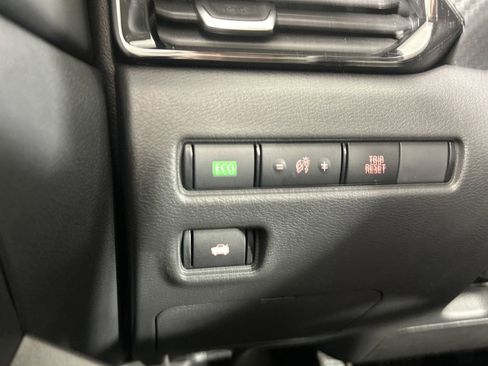 New 2025 Nissan Sentra SV w/ All-Weather Package FWD image 33