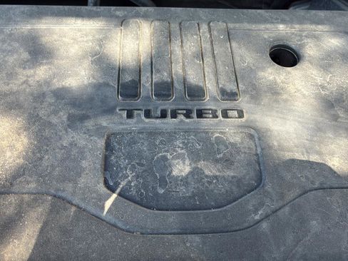 Used 2022 GMC Acadia SLE w/ Elevation Edition image 2