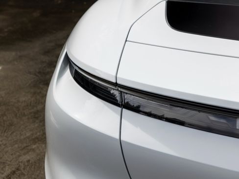 Certified 2023 Porsche Taycan image 18