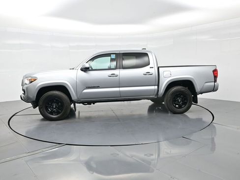 Used 2022 Toyota Tacoma SR5 image 10