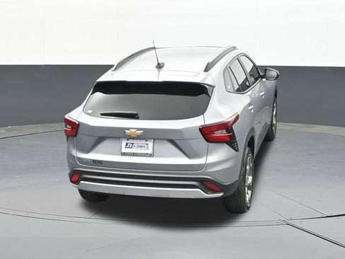 Used 2024 Chevrolet Trax LT w/ Driver Confidence Package FWD image 64