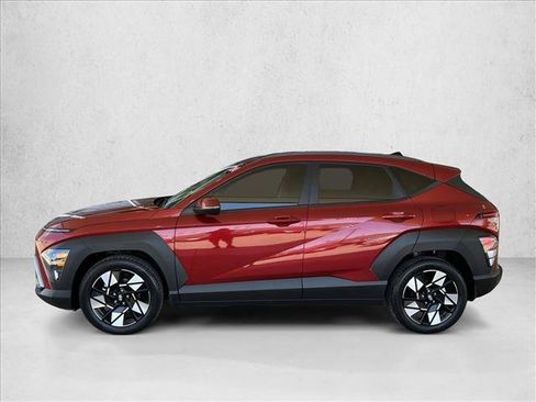 Used 2024 Hyundai Kona SEL FWD image 2