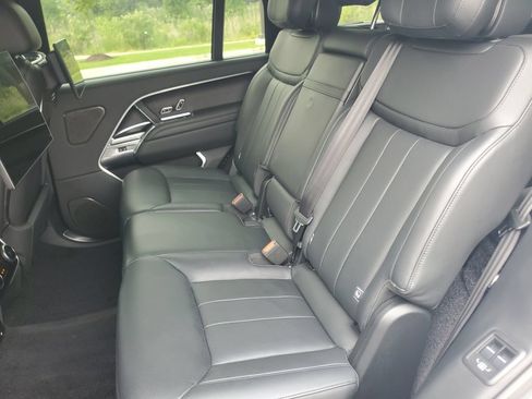 Used 2025 Land Rover Range Rover Long Wheelbase Autobiography AWD/4WD image 33