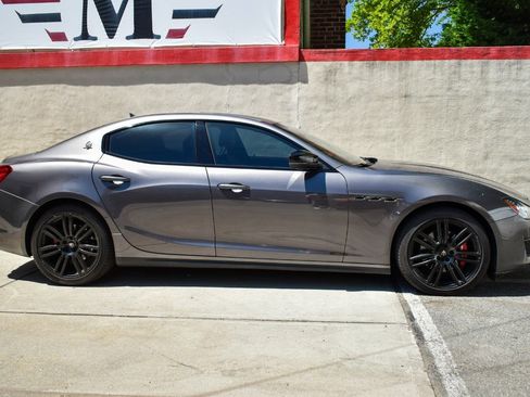 Used 2019 Maserati Ghibli RWD image 10