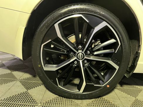 Certified 2023 Nissan Altima 2.5 SR w/ SR Premium Package AWD/4WD image 9