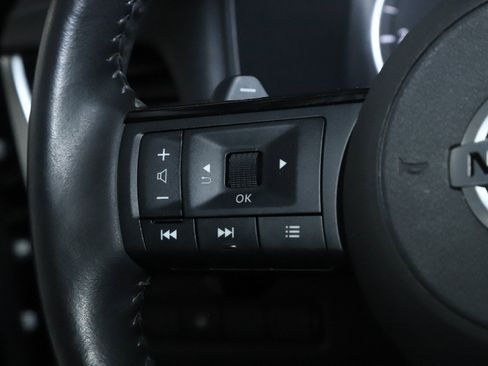 Used 2021 Nissan Rogue SV w/ Premium Package image 24