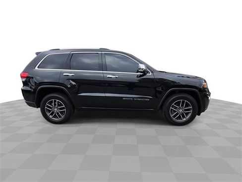 Used 2017 Jeep Grand Cherokee Limited image 9