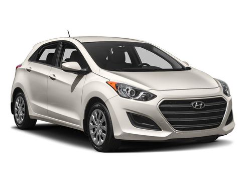 Used 2017 Hyundai Elantra GT image 15