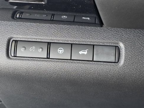 New 2026 Nissan Pathfinder SV w/ SV Premium Package FWD image 30