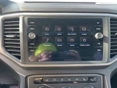 Used 2019 Volkswagen Atlas SE w/ Towing Package image 26