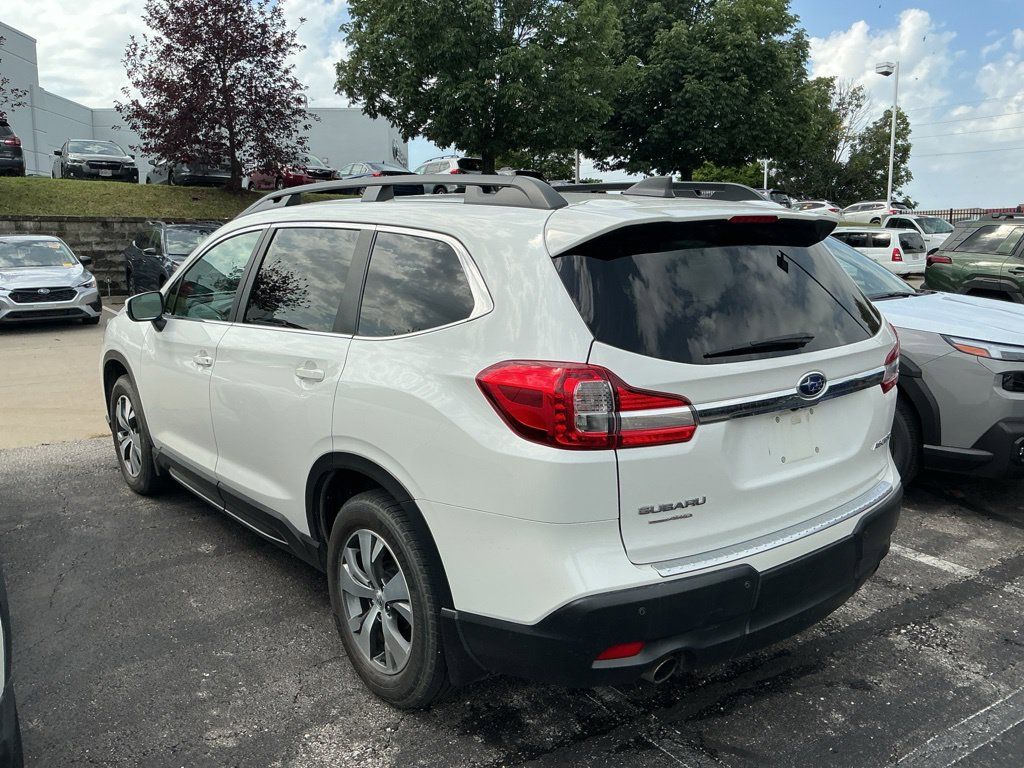Used 2019 Subaru Ascent Premium AWD/4WD image 4
