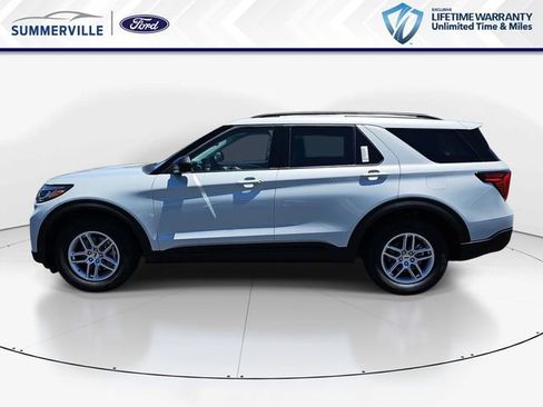 New 2026 Ford Explorer Active RWD image 8