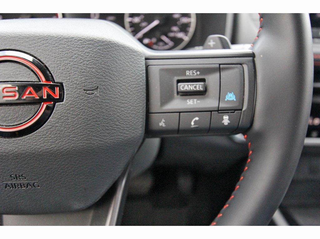 Used 2025 Nissan Rogue SV AWD/4WD image 13