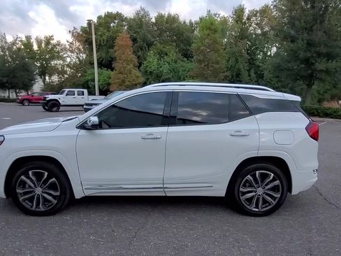 Used 2020 GMC Terrain Denali w/ Denali Premium Package image 40