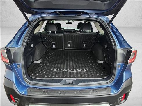Used 2022 Subaru Outback Limited w/ Popular Package #2 image 11