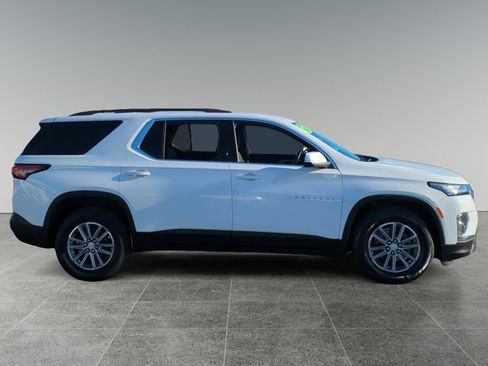Used 2023 Chevrolet Traverse LT image 6