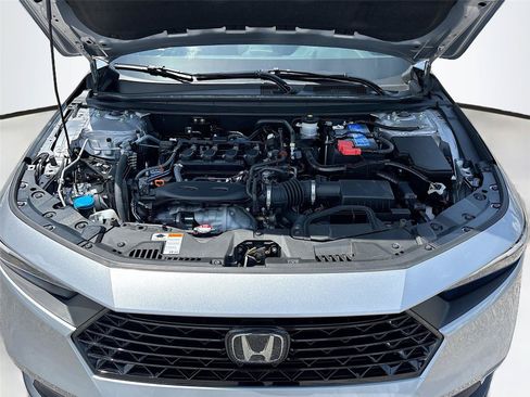 Certified 2023 Honda Accord EX image 33