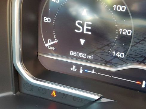 Used 2024 GMC Sierra 2500 AT4 AWD/4WD image 15