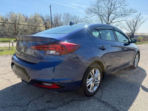 Used 2020 Hyundai Elantra SEL image 3