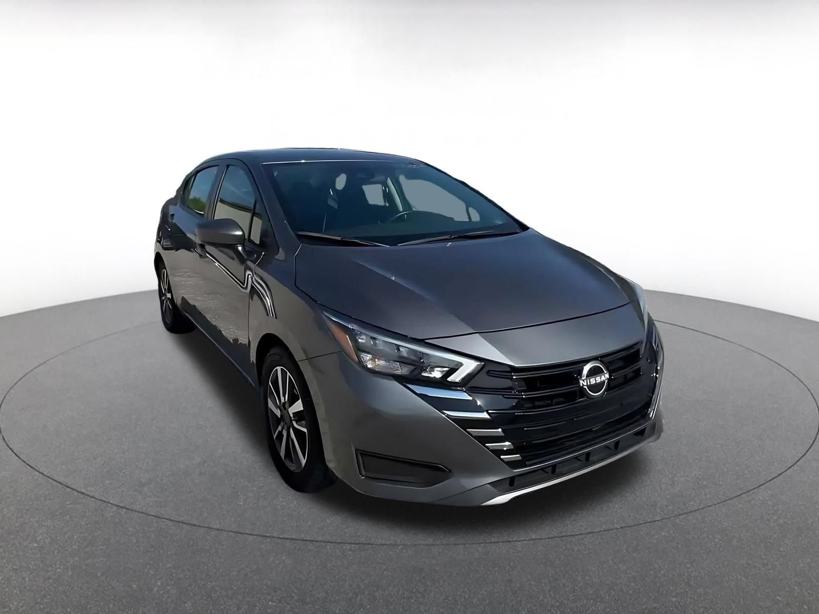 Used 2025 Nissan Versa SV FWD image 3