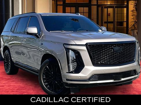 Used 2025 Cadillac Escalade Sport Platinum AWD/4WD image 2