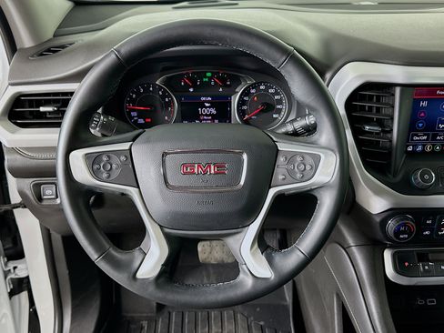 Used 2023 GMC Acadia SLT image 18