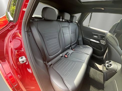 Used 2026 Mercedes-Benz GLC 300 4MATIC image 26