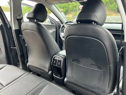 Used 2024 Hyundai Kona Limited image 12