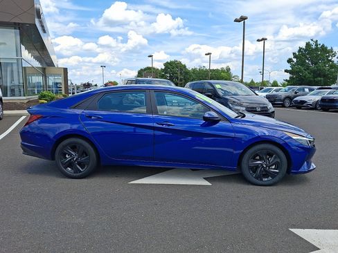 Certified 2023 Hyundai Elantra SEL FWD image 7