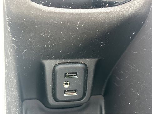 Used 2021 Chevrolet Bolt LT image 38