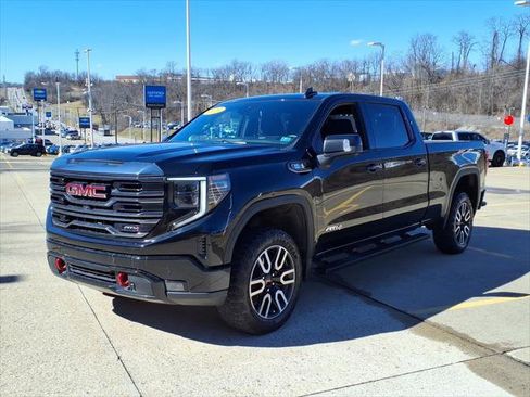 Used 2023 GMC Sierra 1500 AT4 AWD/4WD image 6