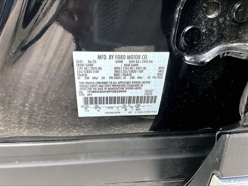 Used 2023 Ford Explorer XLT w/ Equipment Group 202A AWD/4WD image 35