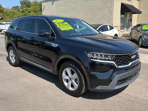 Used 2023 Kia Sorento LX FWD image 7