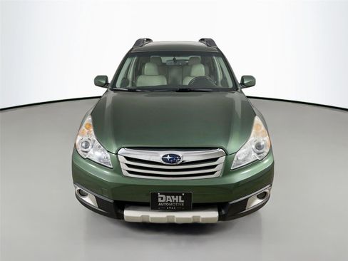 Used 2012 Subaru Outback 3.6R Limited image 2